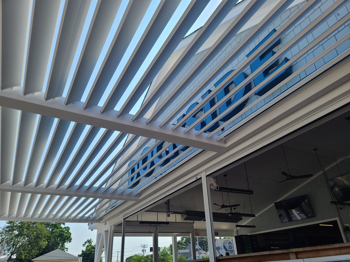 Multiple-Albas-at-Dockside-Seafood-Grill-in-Branford,-CT-by-New-Haven-Awning-(3).jpg